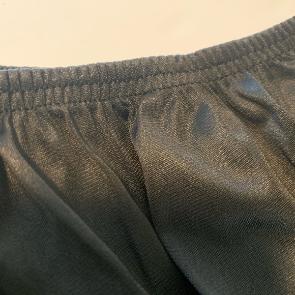 Vassarette Medium Elegant 32” Long Black Women's Slip w Slit Nylon & Lace NEW - Picture 8 of 14